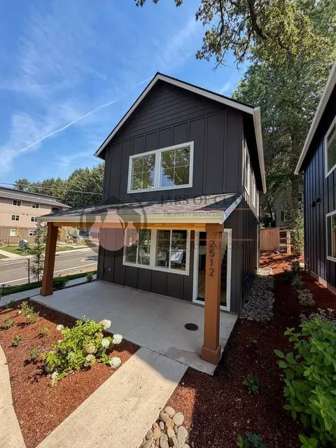 2512 Gilbert St S, Salem, OR 97302