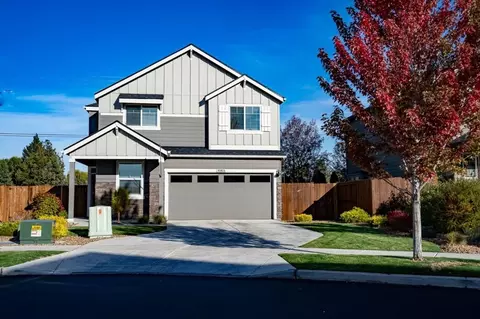 61824 SE Finn Pl, Bend, OR 97702