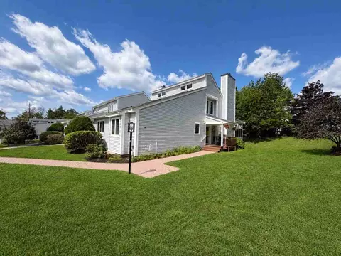 124 Westview Dr #124, Westford, MA 01886