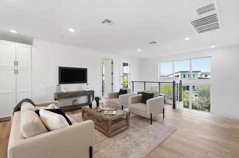 2121 W Sonoran Desert Dr #64, Phoenix, AZ 85085
