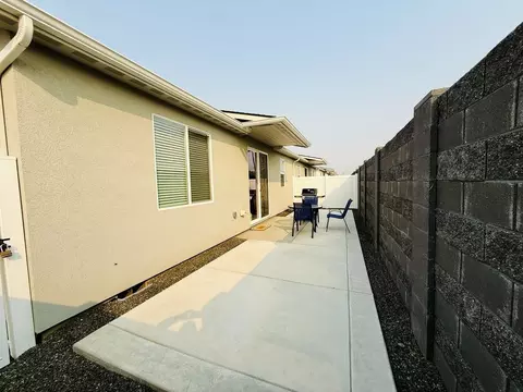 1203 NEmerald Dr, Hermiston, OR 97838 photo 17
