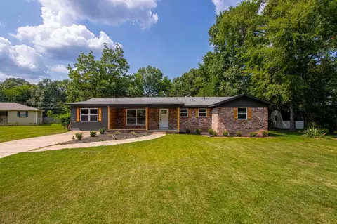 6 Dee Dee Cir, Little Rock, AR 72223