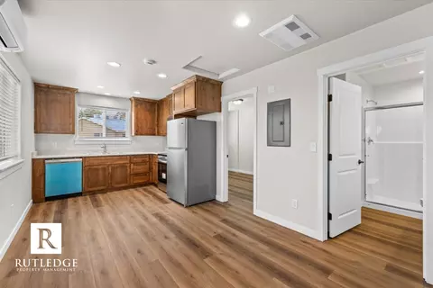 1103 Annalise St, Central Point, OR 97502