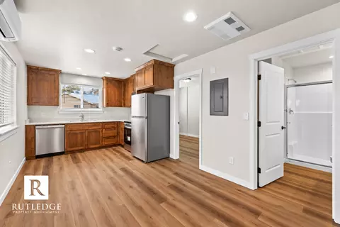 1103 Annalise St, Central Point, OR 97502