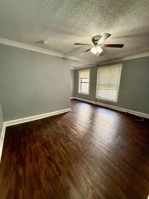 6959 S Paxton Ave #1C, Chicago, IL 60649