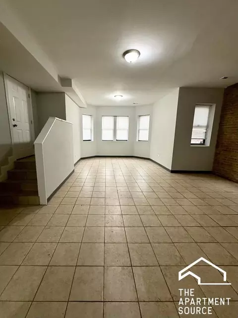 6917 S Paxton Ave #G, Chicago, IL 60649