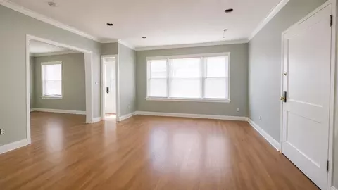 4763 N Manor Ave #2, Chicago, IL 60625
