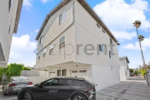 828 14 W 80th St, Los Angeles, CA 90044