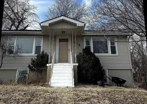 718 N 86th St, Omaha, NE 68114
