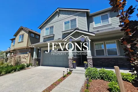 1703 14th Pl NE, Issaquah, WA 98029