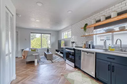 5222 SE Holgate Blvd #3, Portland, OR 97206