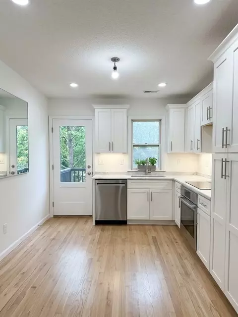 2529 Pleasant Ave #2, Minneapolis, MN 55404