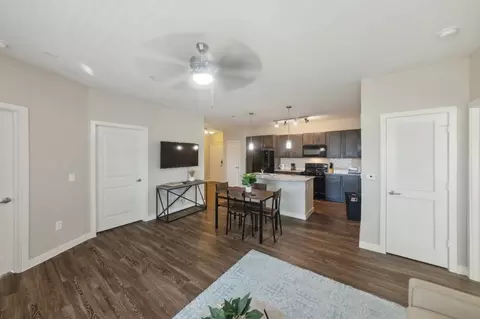 1000 Bagby St #1613133P, Houston, TX 77002