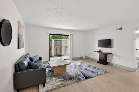 12850 W 88th Cir #1613067P, Lenexa, KS 66215