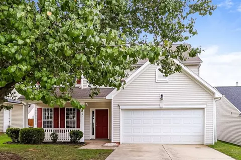 12927 Deaton Hill Dr, Charlotte, NC 28269