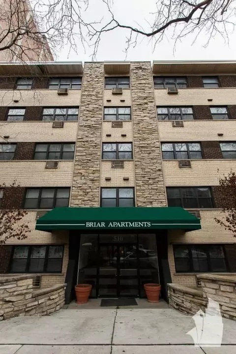 510 W Briar Pl #507, Chicago, IL 60657