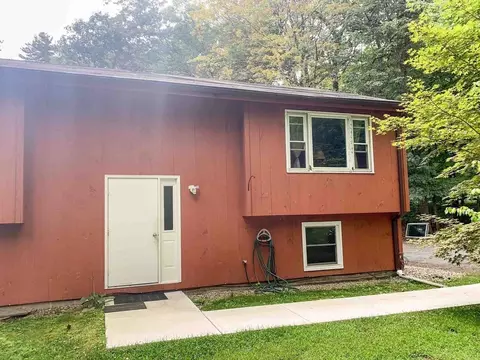 48 Stillwater Rd, South Deerfield, MA 01373