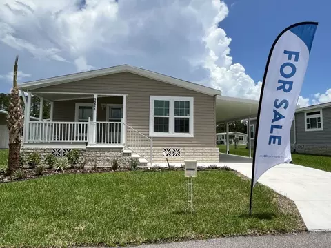 34611 Ballyhoo Dr, Zephyrhills, FL 33541