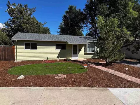 945 Grape Ave, Boulder, CO 80304