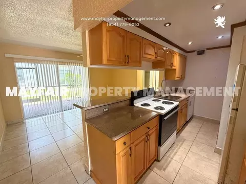 4467 Treehouse Ln #13C, Tamarac, FL 33319