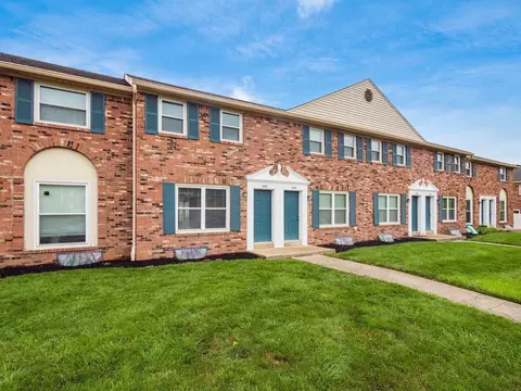 4493 Mobile Dr, Columbus, OH 43220