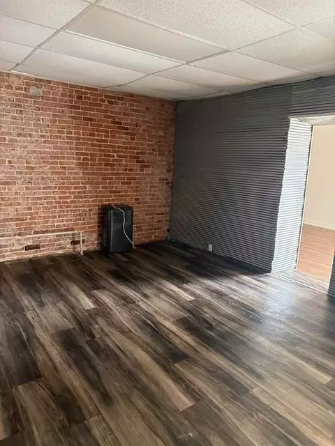 122 N Main St #B, Granby, MO 64844