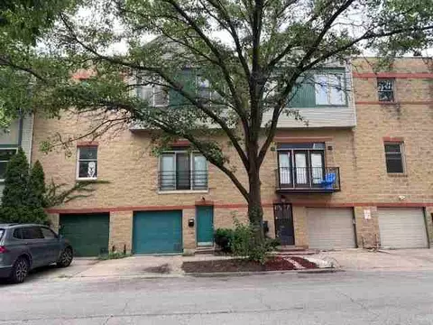 616 N Paulina St #1, Chicago, IL 60622
