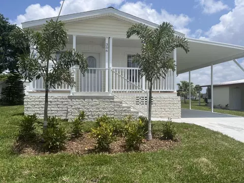 8775 20th St #356, Vero Beach, FL 32966