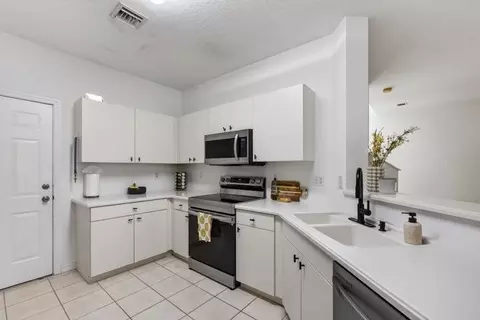 9181 Villa Palma Ln, West Palm Beach, FL 33418