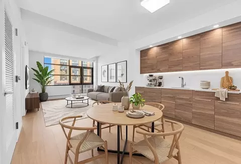 171 Suffolk St #3A, New York, NY 10002