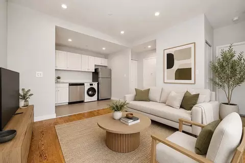 152 Ludlow St #4C, New York, NY 10002