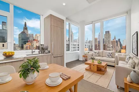 200 E 23rd St #19AA, New York, NY 10010