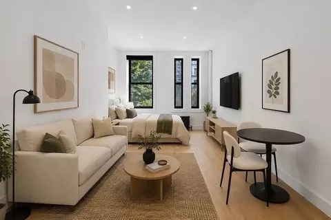 207 E 4th St #A1, New York, NY 10009