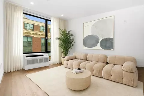 4132 27th St #15C, New York, NY 11101