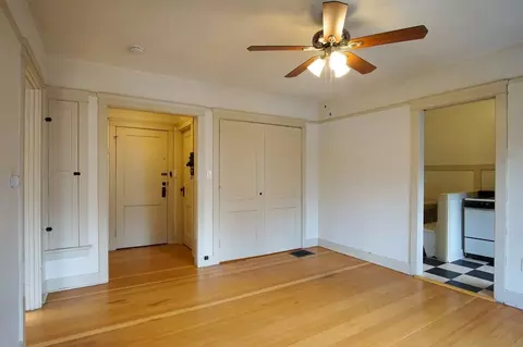 2238 SE Madison St #10, Portland, OR 97214