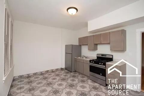 1255 N Harding Ave #2S, Chicago, IL 60651