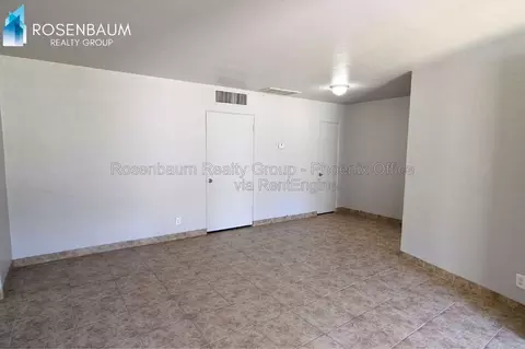 2925 N 19th Ave #104, Phoenix, AZ 85015