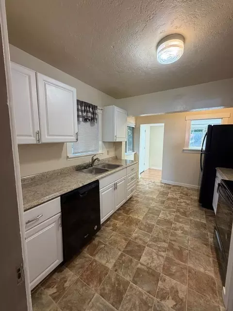 2130 Vine Ave, Klamath Falls, OR 97601