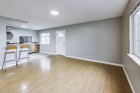 989 Vermont St #03, Oakland, CA 94610
