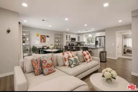 14321 Irma Way #14321, Van Nuys, CA 91405