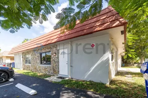 7635 SW 10th St #A, North Lauderdale, FL 33068