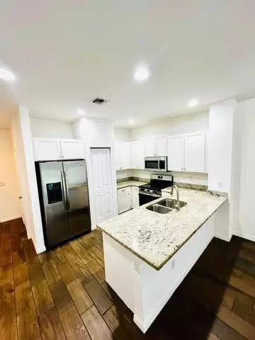 1129 Vermilion Dr, Lake Worth Beach, FL 33461