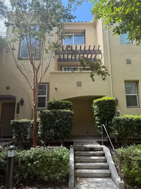 2715 Escala Cir, San Diego, CA 92108