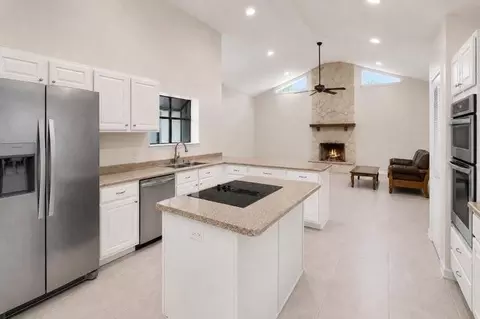 5055 NW 89th Way, Coral Springs, FL 33067