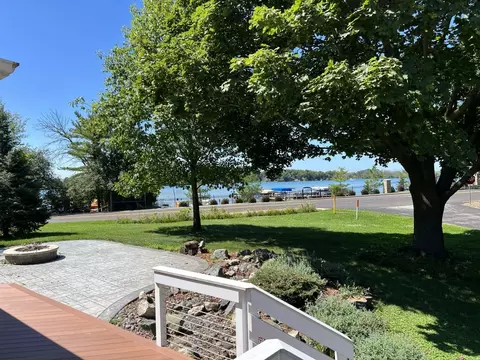 3295 Silver Lake Dr #NA, Oconomowoc, WI 53066