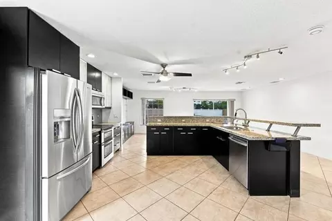 3310 NW 90th Ave, Coral Springs, FL 33065