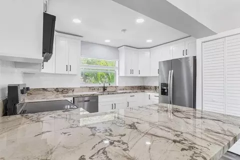 10131 NW 35th St, Coral Springs, FL 33065