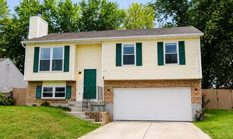 689 Bobolink Ct, Summerside, OH 45244