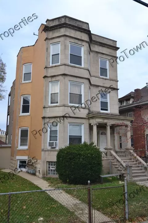 309 Herkimer St #3R, Joliet, IL 60432