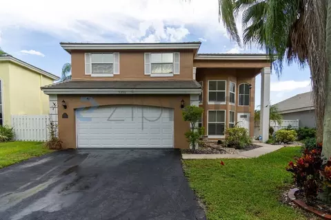 5290 NW 53rd Ave, Coconut Creek, FL 33073